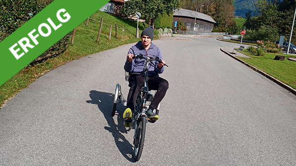 Mit dem Therapie-Fahrrad  kann Lorenz nun Dank Dir!... 